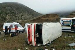 ۱۱ زخمی درپی واژگونی سرویس کارگران معدن در محور بردسکن- سبزوار