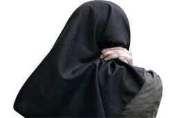 فرار از مهمانی شیطانی زن جوان در باغ ویلای اجاره‌ای