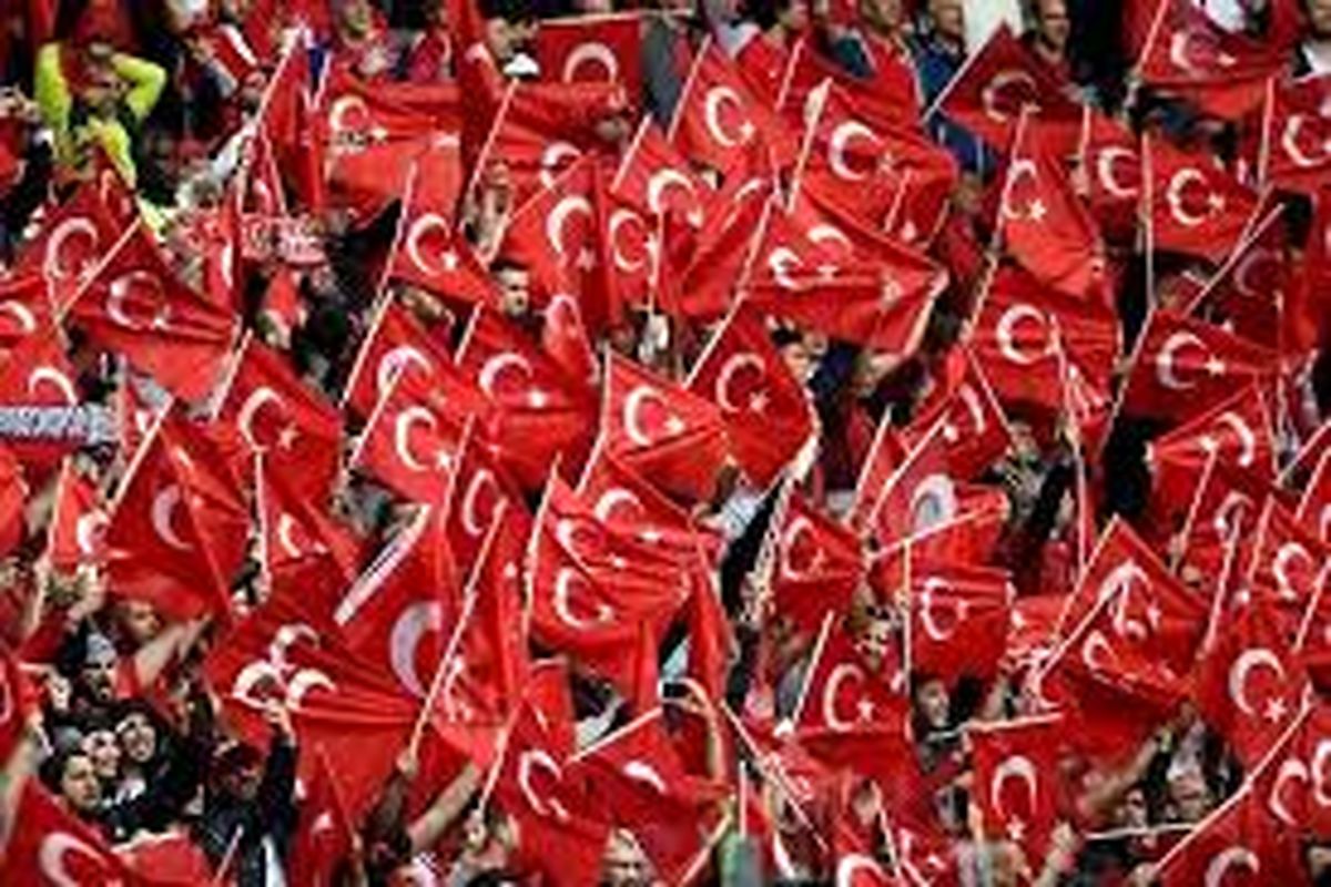  زیرگرفتن هواداران فوتبال در ترکیه/ ویدئو