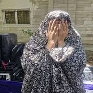 زن هزار چهره سارق دوچرخه های برج مسکونی 