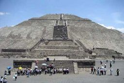 تیراندازی در نزدیکی اهرام مکزیک؛  یک نفر کشته و 13 تن زخمی شدند/ ویدئو