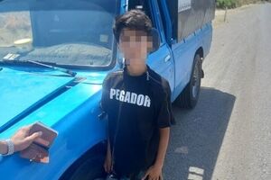 توقیف نیسان آبی با رانندگی پسربچه 12 ساله در قزوین 