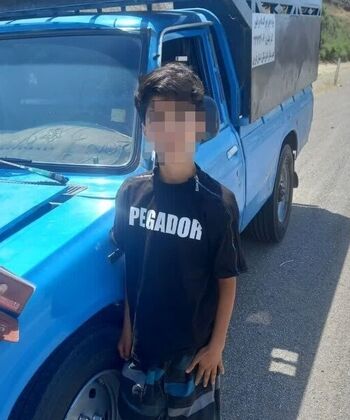 توقیف نیسان آبی با رانندگی پسربچه 12 ساله در قزوین 