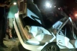 برخورد وحشتناک خودرو با تیر برق/ زندگی تلخ پدر و دختر در چهارمحال و بختیاری پایان یافت