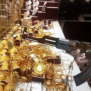 سرقت مسلحانه از یک طلافروشی در قشم/ ویدئو