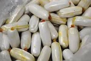 کشف 55 بسته هروئین از معده مسافر خارجی