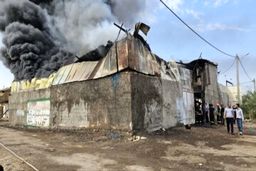 آتش‌سوزی در جایگاه پخش فرآورده‌های نفتی آبادان مهار شد / ویدئو