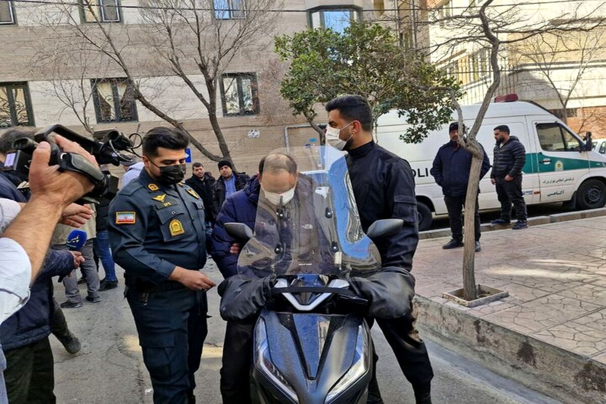فاطمه، خفتگیر خیابان پیروزی را بخشید/ هنگام بازسازی صحنه خفت گیری متهم از زن میانسال رخ داد/ ویدئو