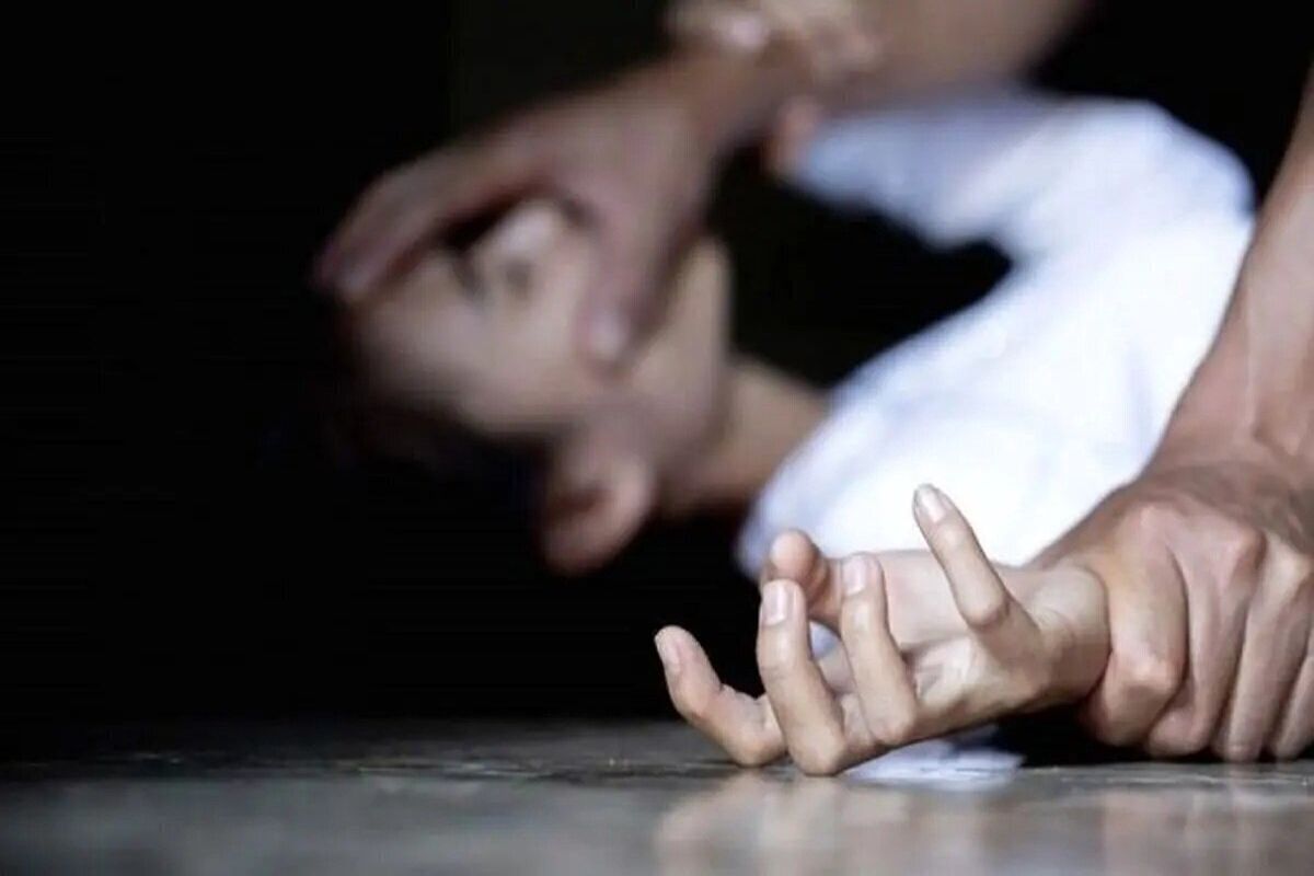 ادعای آزار یک دختر جوان در دفتر کاری صوری