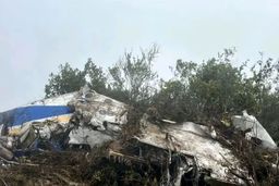 سقوط یک هواپیمای نظامی در کلمبیا با ۱۱۰ سرنشین/ ویدئو