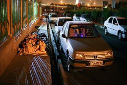 مرگ زوج جوان به علت گازگرفتی در خودرو به علت نداشتن محل اقامت پس از بستری کردن کودک خود در بیمارستان/ ویدئو