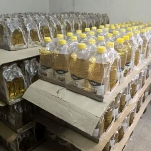 کشف ۳ انبار احتکار روغن خوراکی در جهرم