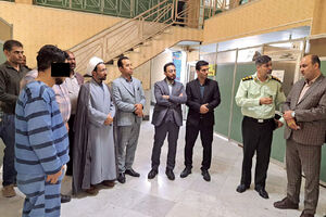 احکام قطع دست سارقان را اجرا کنید