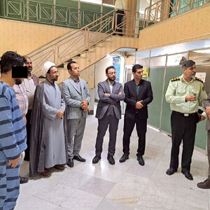 احکام قطع دست سارقان را اجرا کنید