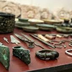 کشف گنج نفیس در خدابنده زنجان