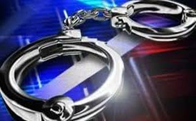 کتک زدن یک کودک توسط اراذل و اوباش در فضای مجازی/ ویدئو