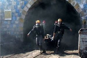 حادثه در معدن خمرود زرند/ یک کارگر جان باخت و ۲ نفر مصدوم شدند