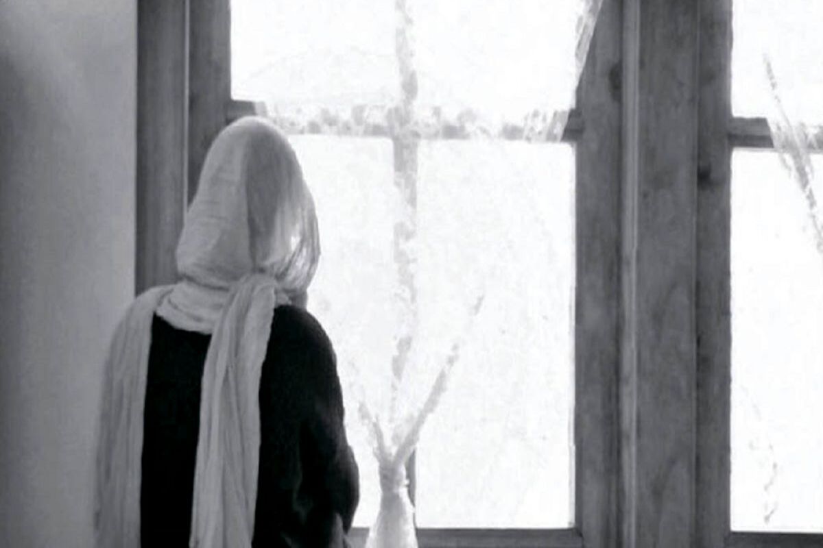 سمیه در تنور زنده زنده سوخت!/ کاش می مردم اما زنده ماندم