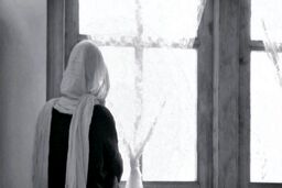 سمیه در تنور زنده زنده سوخت!/ کاش می مردم اما زنده ماندم