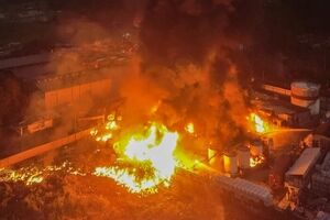 ​​​​​​​آتش‌سوزی گسترده در کارخانه مواد شیمیایی در برزیل/ ویدئو