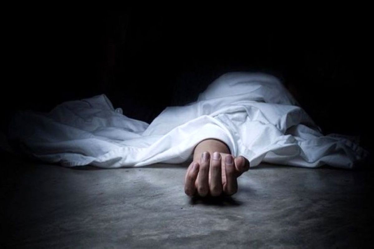 تحقیقات جنایی درباره جسد پیچیده شده در فرش