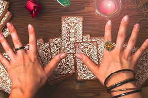 دستگیری رمال فریبکار به جرم کلاهبرداری میلیاردی 