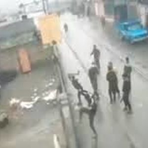 حمله اراذل و اوباش به یک شهروند در منزل‌آباد/ ویدئو