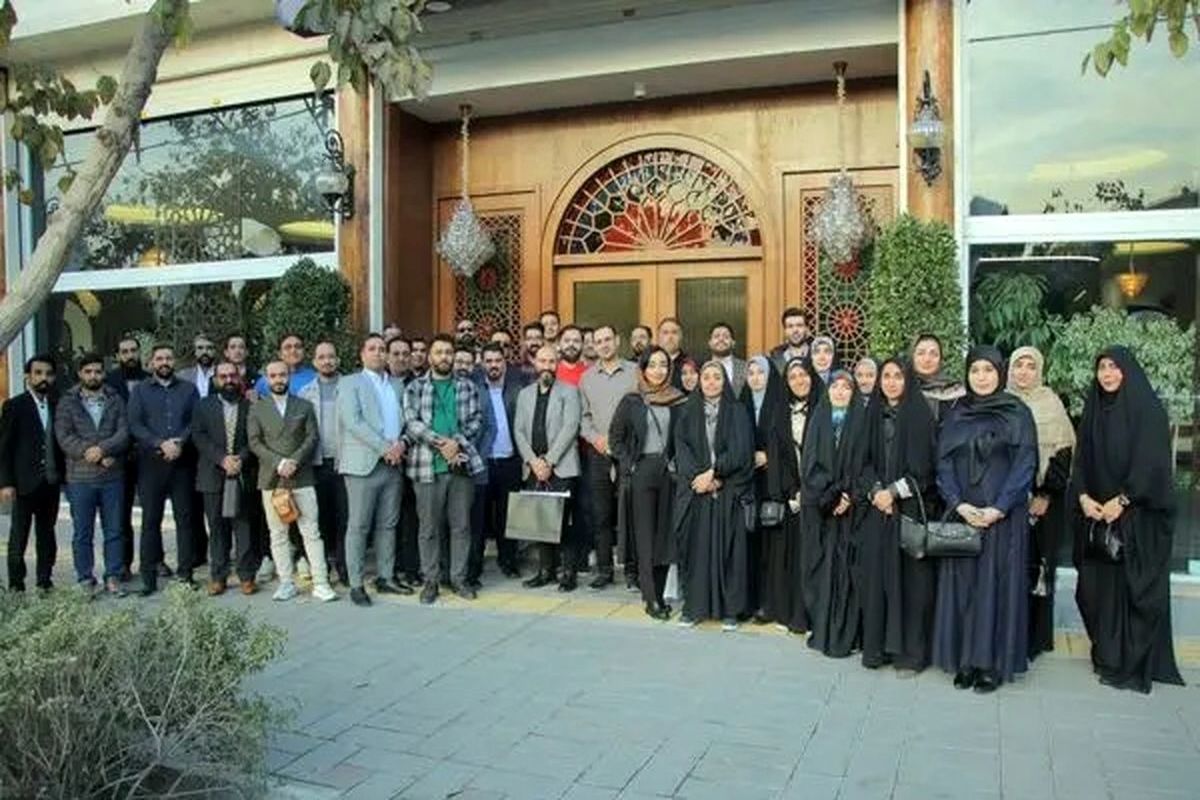 تجلیل از محمد جواد طاهریان، در ویژه‌برنامه «ستارگان خبرفوری»