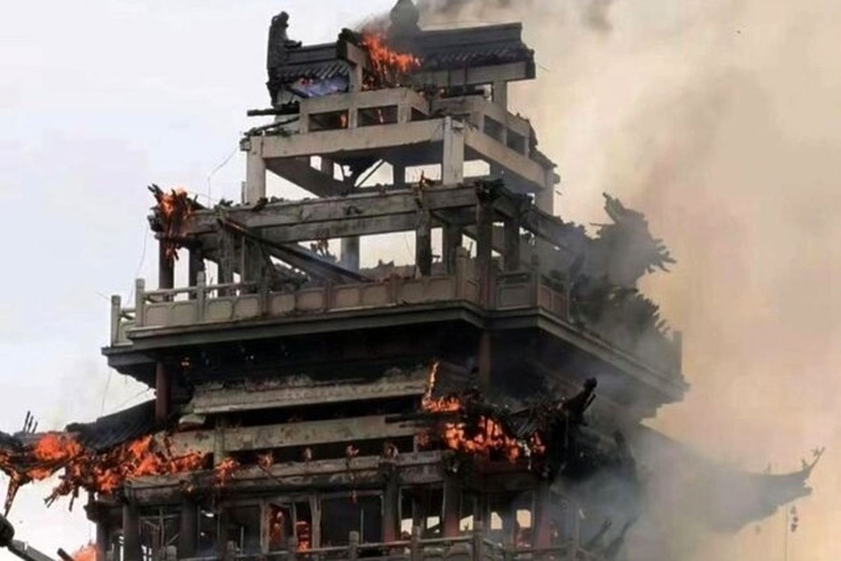 معبد ۱۵۰۰ ساله چین در آتش سوخت/ ویدئو