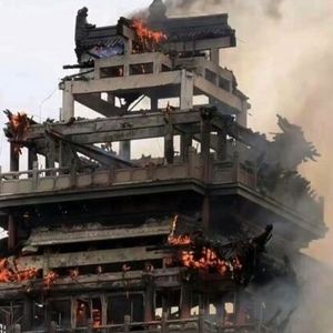 معبد ۱۵۰۰ ساله چین در آتش سوخت/ ویدئو