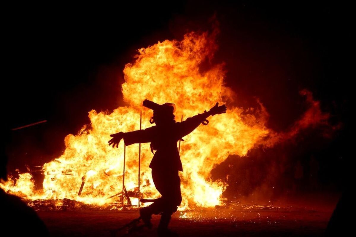 113 نفر مصدوم در شب سال تحویل/ چهارشنبه سوری همچنان ادامه دارد