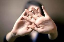 تجاوز ۸ مرد عراقی به یک دختر جوان خارج از مرز عراق