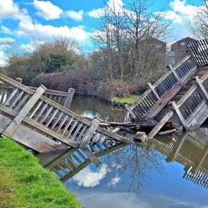 سقوط یک پل عابر در شمال اسپانیا