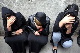 انتقـام 3 زن از مردان هوسـران به شیوه فیلـم فارسـی