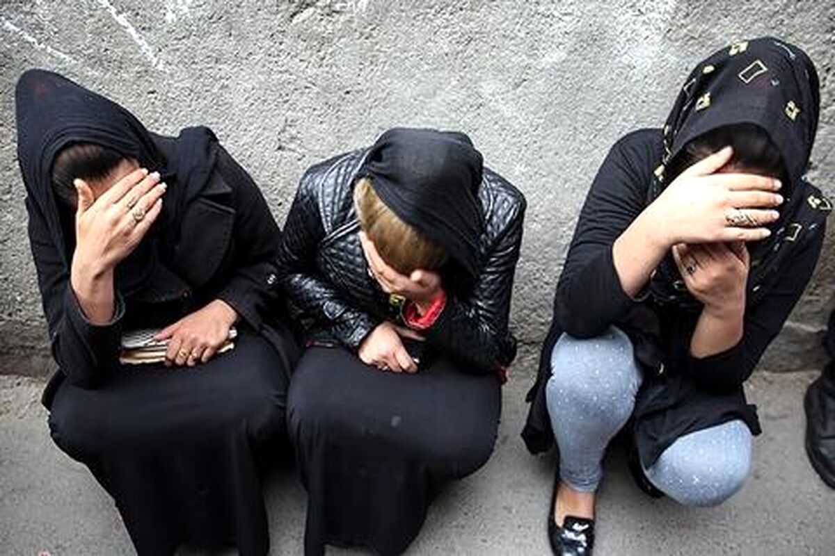 انتقـام 3 زن از مردان هوسـران به شیوه فیلـم فارسـی