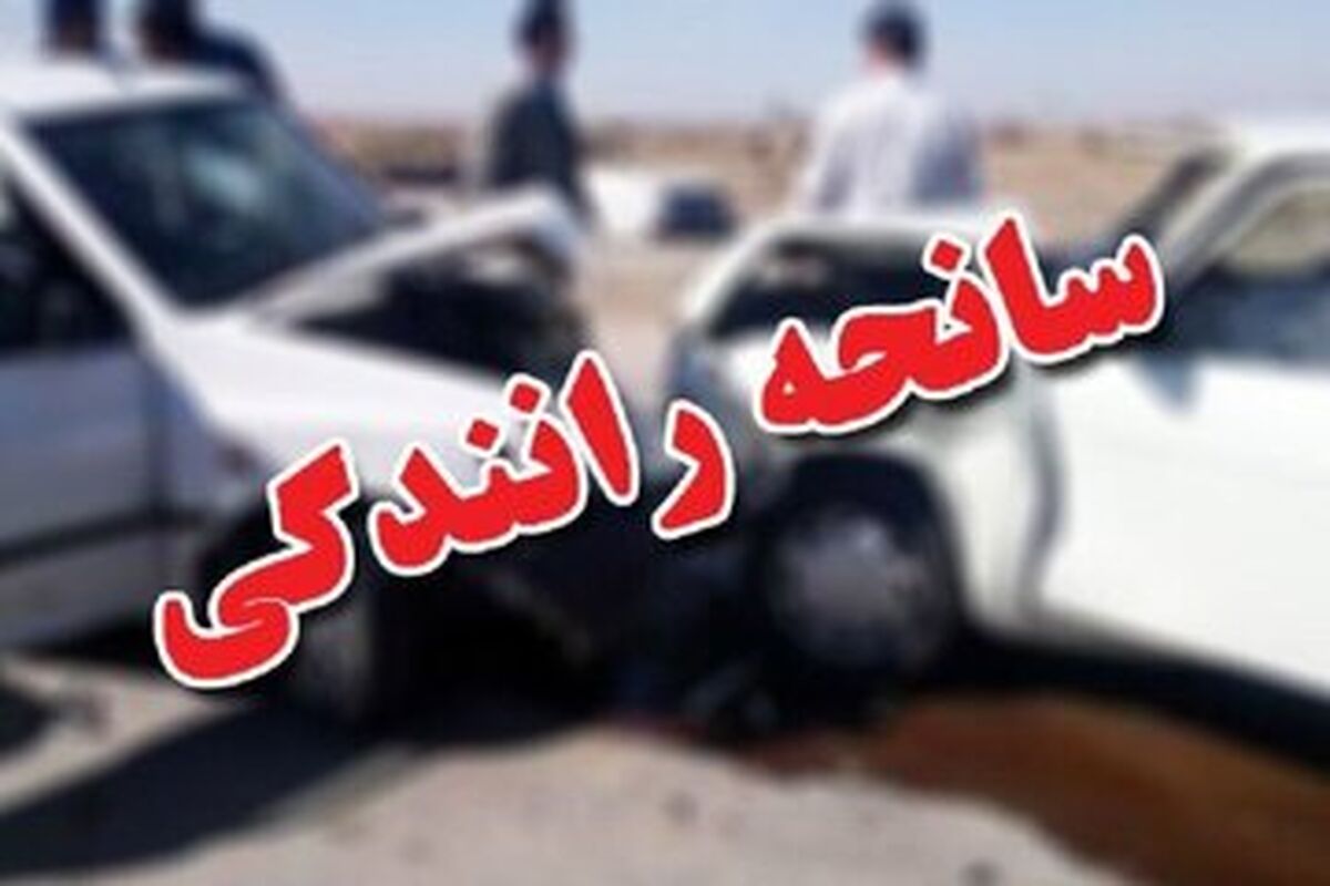 واژگونی اتوبوس در اتوبان قم ـ تهران حادثه ساز شد