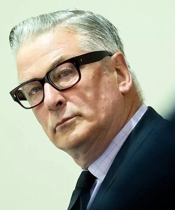 یک سال پس از تبرئه از قتل، بازیگر فیلم «زنگار» دوباره به دادگاه می‌رود