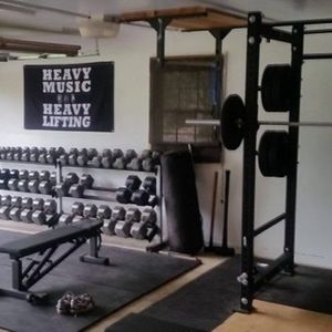 با این ۵ قلم، باشگاه را به خانه بیاورید: معرفی تجهیزات کامل برای راه‌اندازی هوم جیم