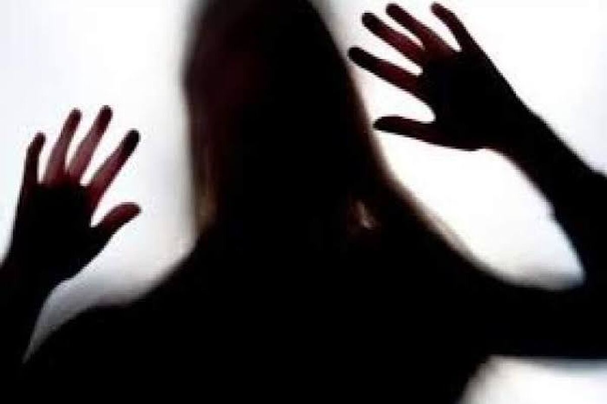 آزار شیطانی دختر دستفروش از سوی راننده پلید 