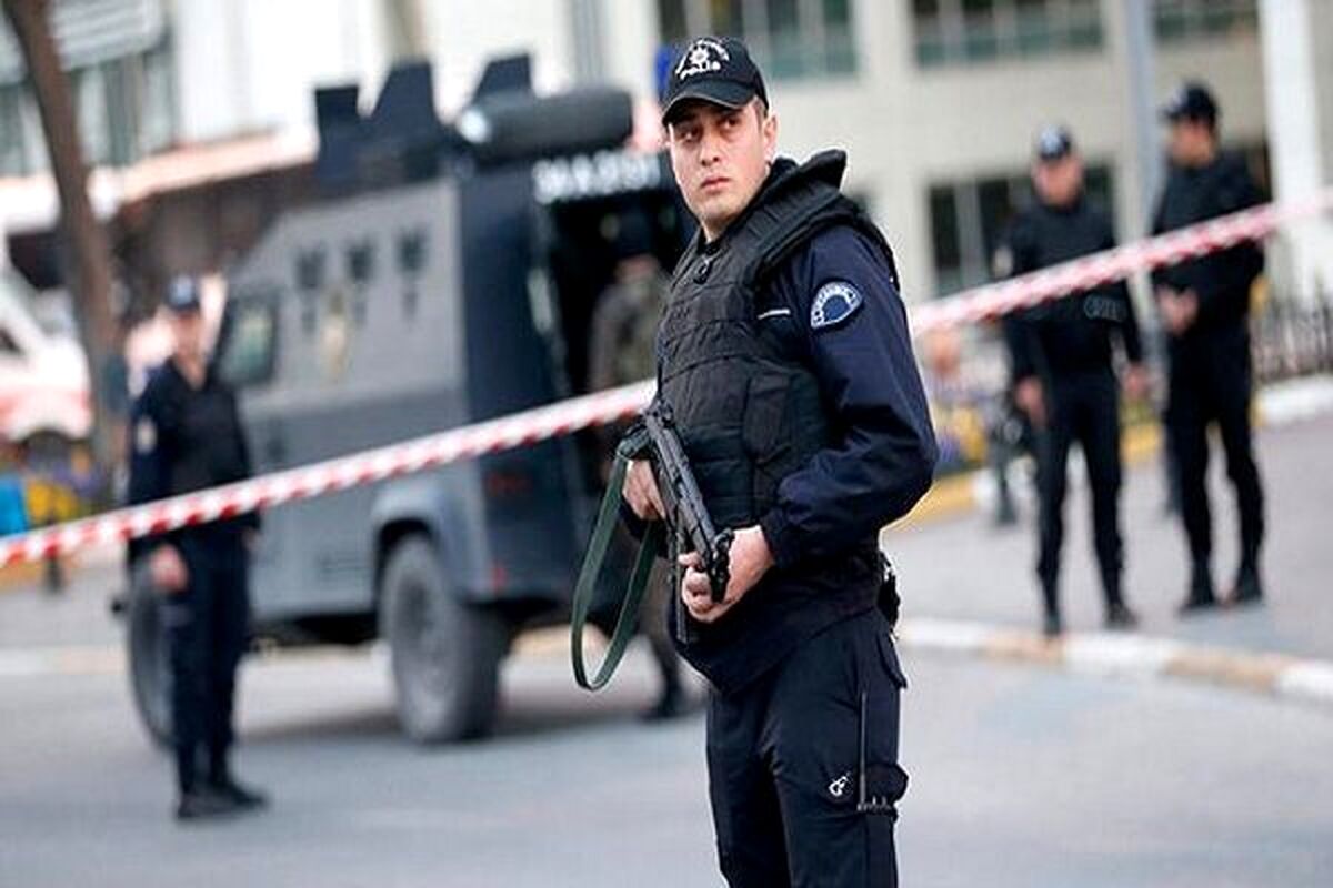 اولین تصاویر از عملیات پلیس مبارزه با مواد مخدر علیه بازیگران و سلبریتی‌ها/ ویدئو