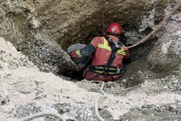 مرگ ۳ کارگر در عمق ۱۰ متری چاه