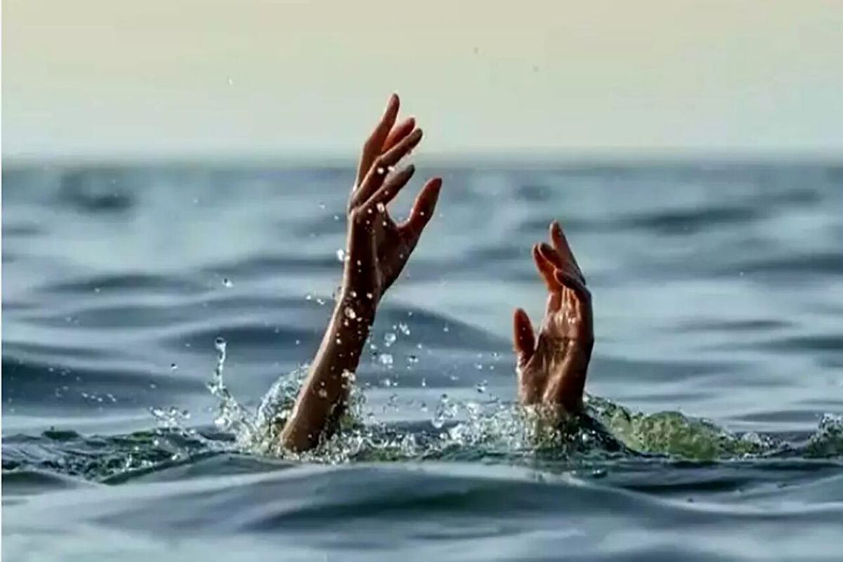 مرگ هنگام غذا دادن به ماهی‌ها