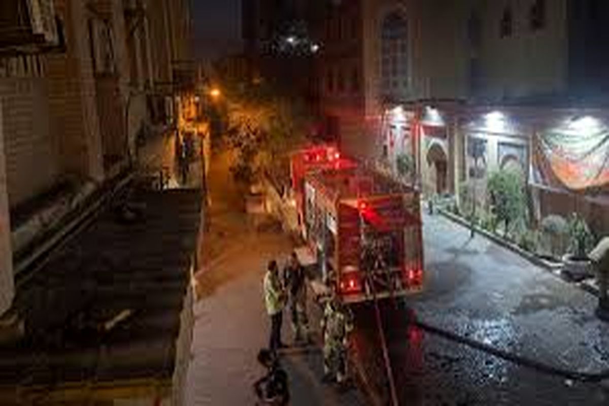 جزئیات آتش سوزی گسترده یک ساختمان اقامتی در خیابان سعدی 