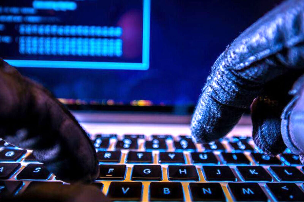 بازداشت کلاهبردار اینترنتی با جعل هویت یک خواننده سرشناس