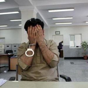 سارق وسواسی پابرهنه دستگیر شد