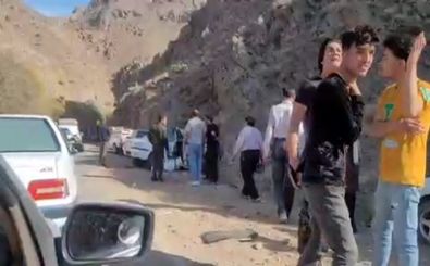 تصادف زنجیره‌ای ۱۰ خودرو در جاده کاشمر به کوهسرخ/ ویدئو