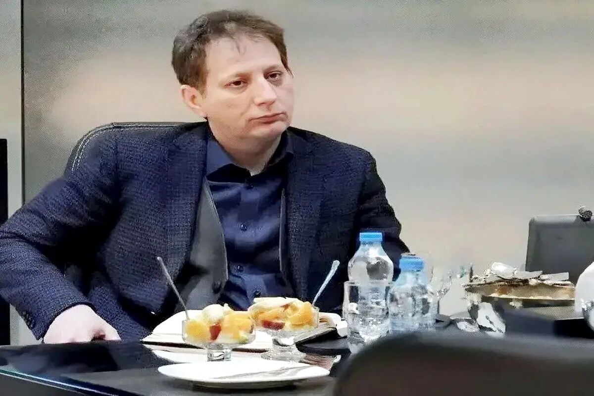 انتقاد بابک زنجانی از سیاست‌های اقتصادی یک‌شبه و عملکرد بانک‌ مرکزی 
