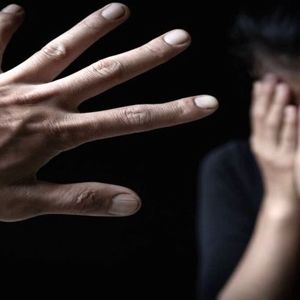 تجاوز گروهی به دختر ۱۵ ساله بعد از فرار از خانه؛ پدر رضایت داد، بهزیستی شکایت کرد