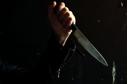 قتل مرد همسایه با 11 ضربه چاقو