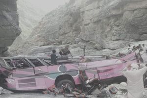 سقوط اتوبوس به دره در پاکستان ۴۰ کشته برجای گذاشت